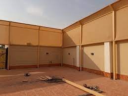 سواتر قماش حراج توفر حلول حماية واقتصادية بتصاميم مرنة وسهلة التعديل.