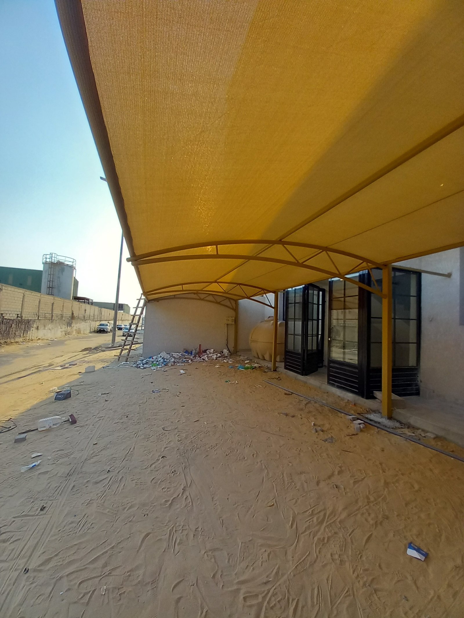 مظلات سيارات كبوتي